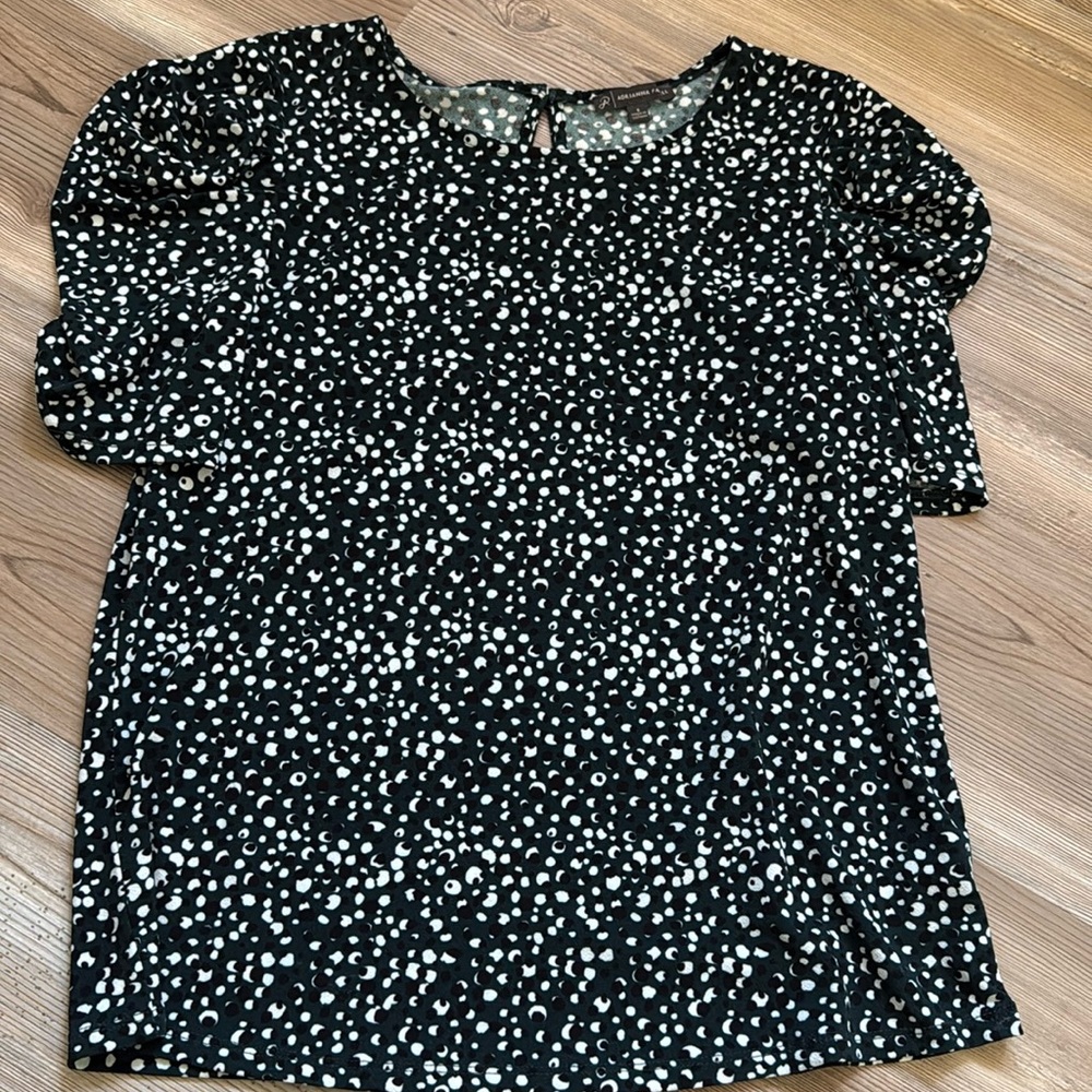 Short sleeve blouse